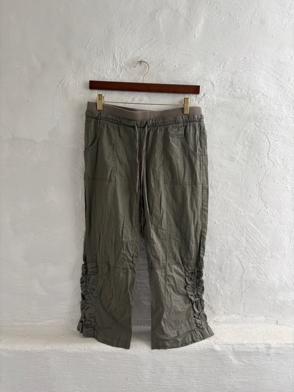 Woman’s size medium wearables capris cotton blend